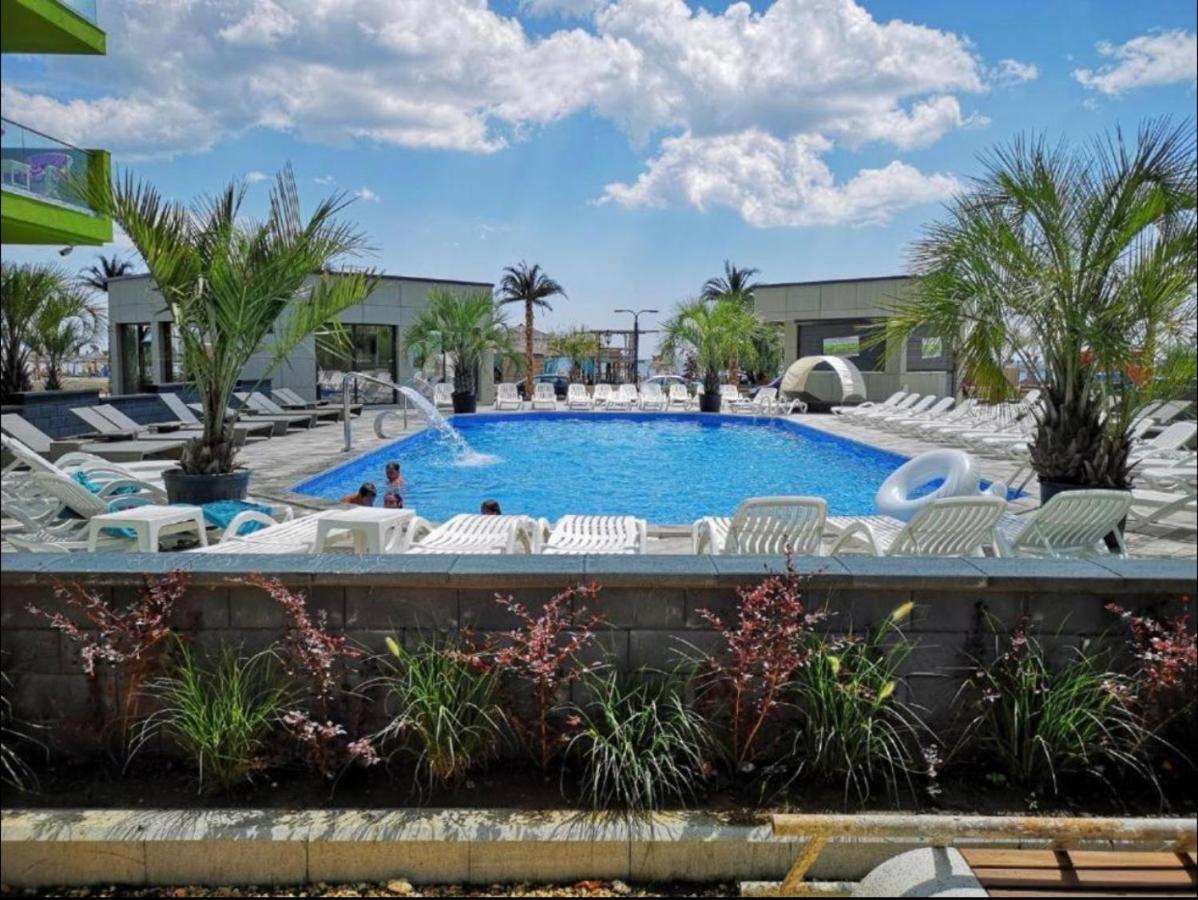 Rusty Sands Apt Spa N Pools Beach Resort Năvodari Exterior foto